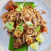 Indo Mee Goreng 印度炒面 · Spicy. Street hawker stir-fry yellow egg noodles, egg, tomato, bell pepper, bean sprouts, cr...