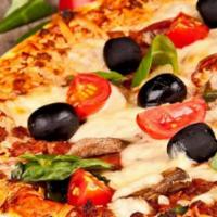 Fresh Mozzarella Tomato & Basil Pizza · 