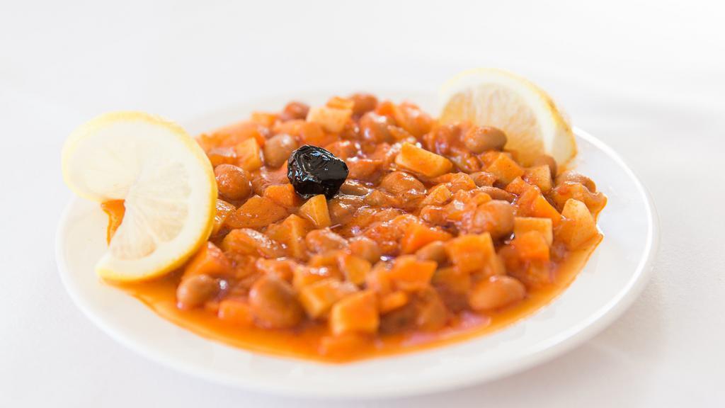 Red Kidney Beans · Red beans, potatoes, carrots, and garlic.