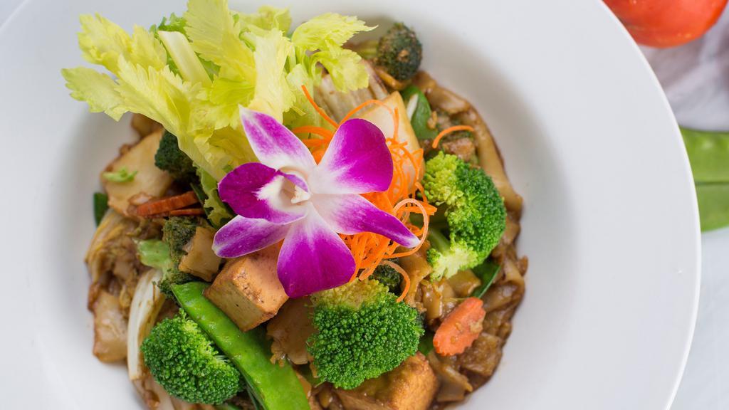 Black Noodles · Vegetarian. Stir fried wide rice noodles with tofu, fresh broccoli, carrots, and cabbage seasoned with flavorful soy sauce tossed in a hot wok.