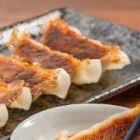 Pan-Fried Gyoza Dumpling 煎饺子 · 