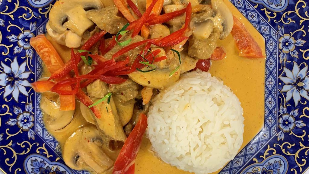 Vegan Panang Curry · Spicy Panang curry paste, coconut milk, mushroom and bell peppers. Served with choice of rice.