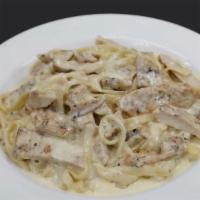 Fettuccine Alfredo With Grilled Or Breaded Chicken · 