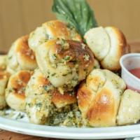 Garlic Knots (6) · 