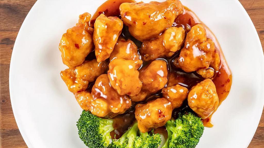 General Tso'S Chicken · Spicy. Crispy tender chicken with chef's special sauce and broccoli on the side.