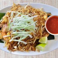 Singaporean Mee Hoon 新洲炒米粉 · Spicy. Stir-fry rice vermicelli, egg, scallion, onion, shredded lettuce and bean sprouts.