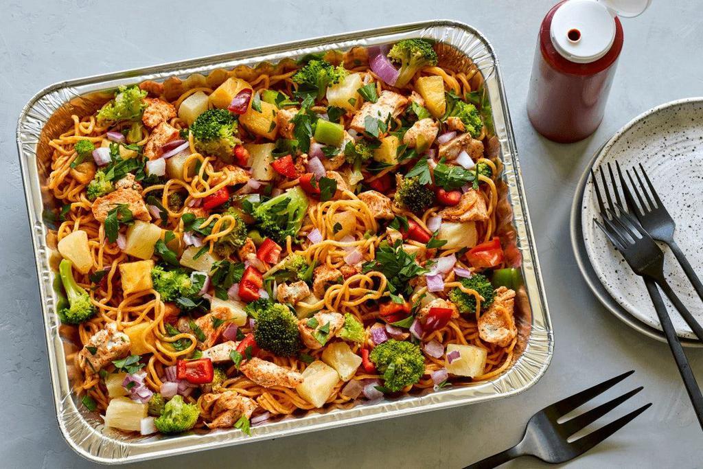 Spicy Garlic Stir-Fry Platter · Your choice of base with roasted chicken, bell peppers, broccoli, red onions, pineapples, parsley, and our spicy garlic sauce. We recommend egg white noodles for this dish. Brown rice makes this dish gluten-free. Served with additional sauce on the side.