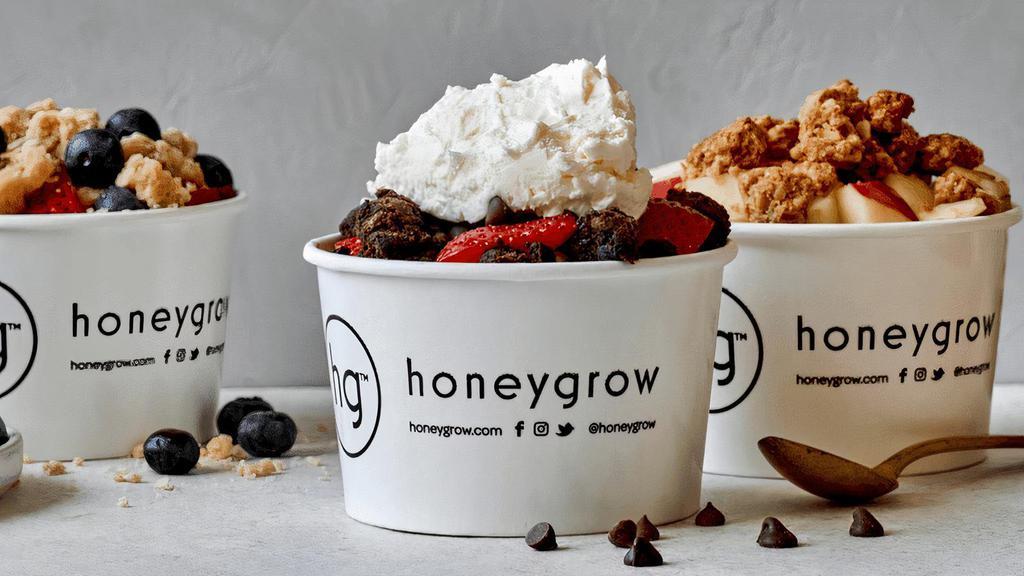 Cyo Honeybar · Create your own delicious snack or dessert using fresh fruit, a garnish + a local honey ranging from wildflower, buckwheat or clover.