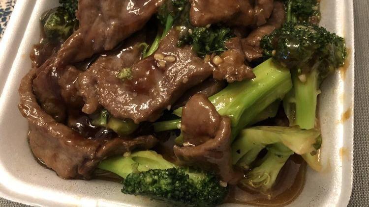Beef Or Pork Chow Mein With Broccoli · 