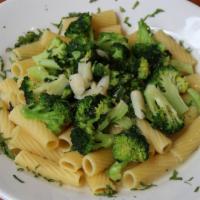 Rigatoni Al Verde · With sauteed broccoli in garlic & oil.