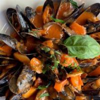 Mussels In Marinara Sauce · 
