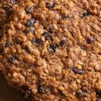 Oatmeal Cookie · Crispy and gooey, oatmeal cookie with currants.