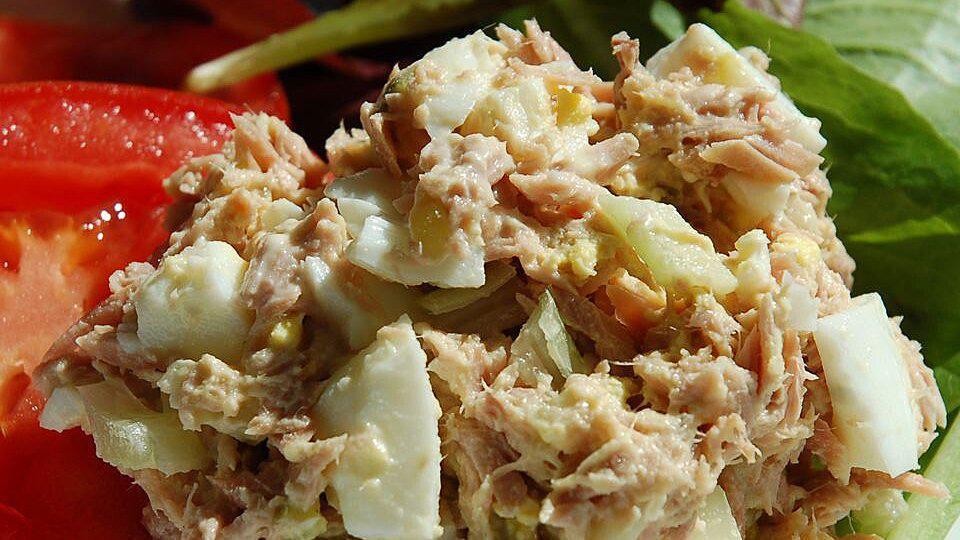 Tuna Salad · Crisp lettuce, cucumber, croutons, shredded cheese and tomato with tuna.