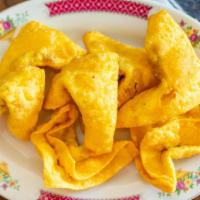 Fried Wontons (8) · Comes with sweet & sour sauce