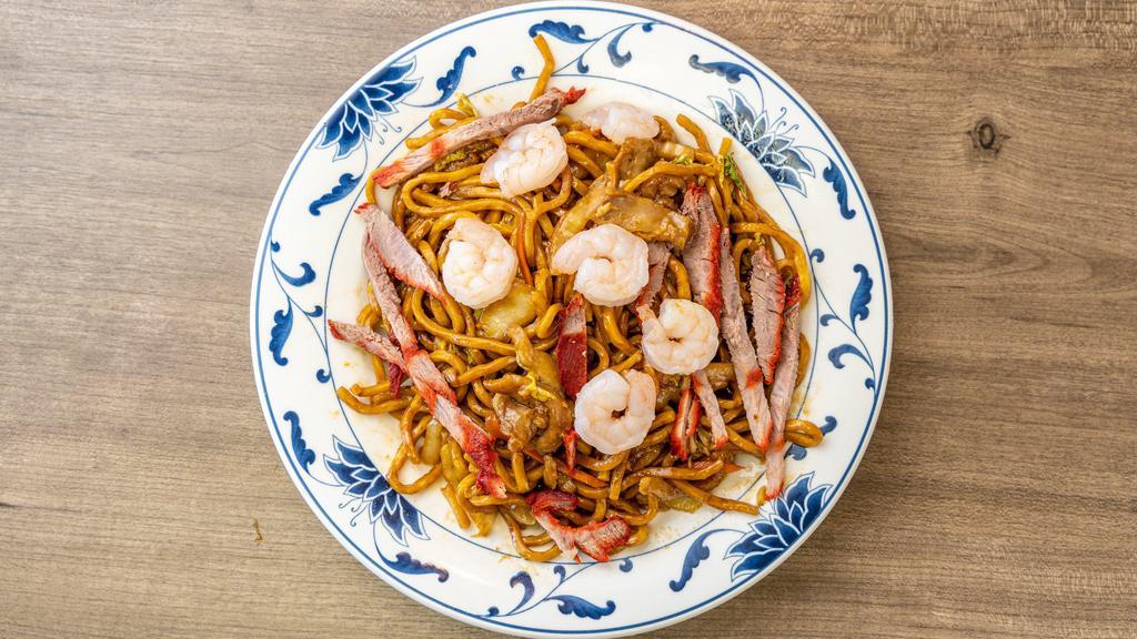 House Special Lo Mein · With soft noodles.