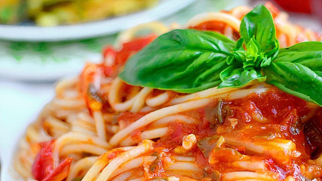 Spaghetti Pomodoro · Spaghetti, marinara, mozzarella and basil.