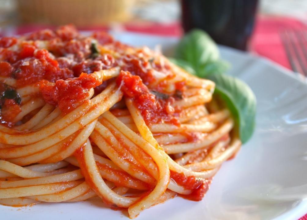 Classic Pasta · Choice of spaghetti or penne served in our classic red sauce or garlic and oil and side of garlic bread.