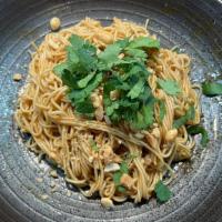 Garlic Oil Noodles 蒜油拌面 · Thin noodle mixed with a savory Garlic Oil sauce