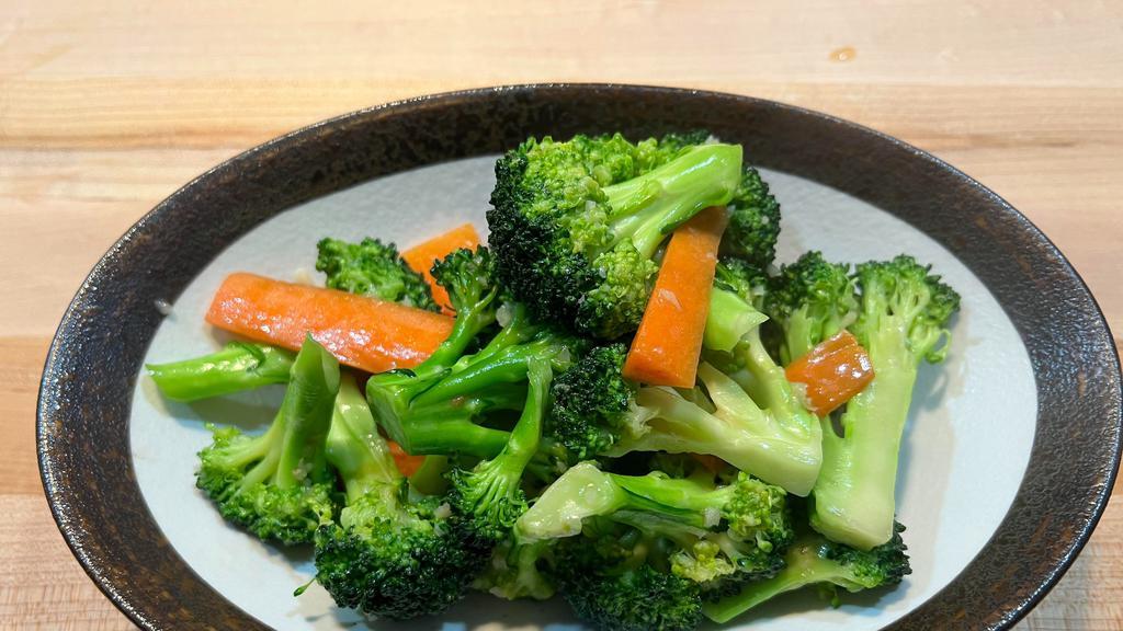 Sauteed Broccoli With Garlic Sauce 香炒芥兰 · Wok Fried Broccoli with garlic sauce