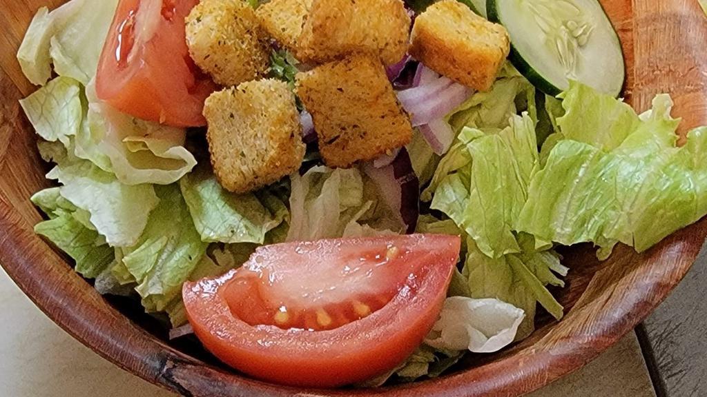 Side Garden Salad · Tomato, cucumber, red onion, croutons