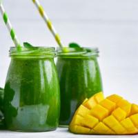 Green Day Smoothie · Fresh smoothie with spinach, banana, mango, and tasteful apple juice.