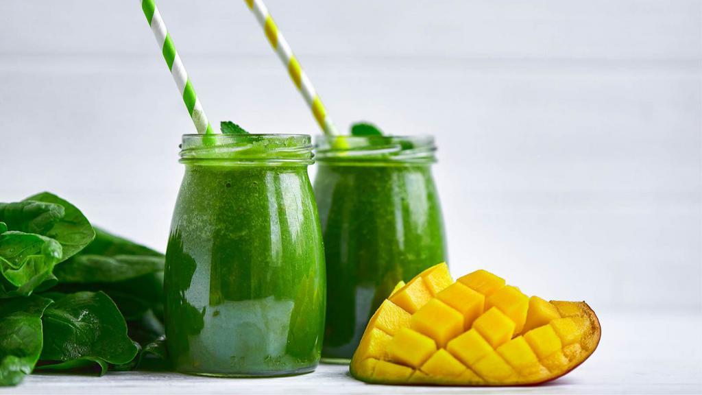 Green Day Smoothie · Fresh smoothie with spinach, banana, mango, and tasteful apple juice.