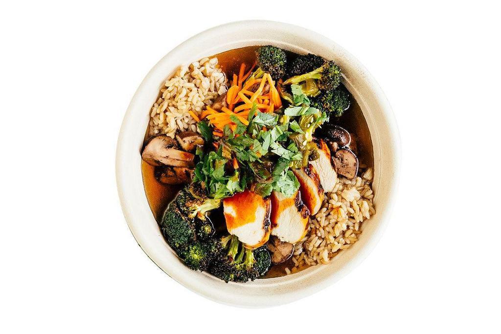 Spicy Chicken & Broccoli · chicken bone broth, brown rice, chicken, fiery broccoli, pickled carrots, roasted mushrooms, roasted jalapenos, cilantro, spicy korean chile sauce