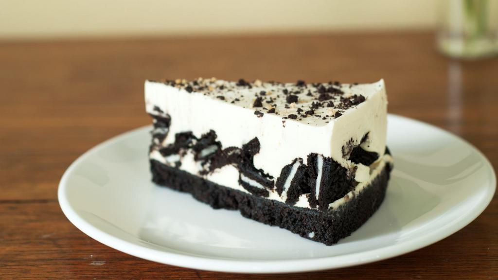 Oreo Cheesecake · Homemade 0reo  cheesecake.
