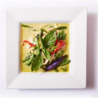 Green Curry Lunch · Spicy. Green beans, bamboo shoots, bell peppers & basil leaves in coconut milk.