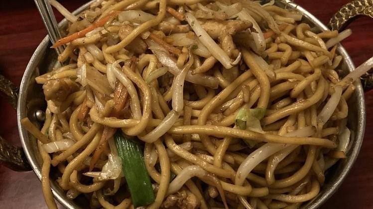 Chicken Chow Mein Lunch · Served with hot and sour soup or corn soup and steam rice.