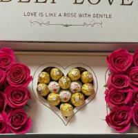 Deep Love Mom Roses · Pink Roses arranged in a luxury style 
Fresh Pink Roses