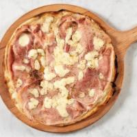 Round Prosciutto Cotto · Prosciutto Cotto Rovagnati (best Italian cooked ham), mozzarella and black pepper. (white pi...