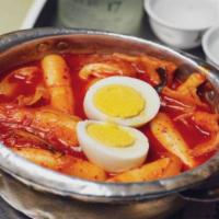 Tteok-Bokki(Spicy Rice Cake) · Spicy Rice cakes and fishcakes with onions and scallions.