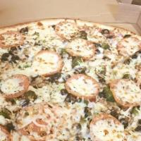 Garlic Delight Pizza · Creamy garlic sauce, pepperoni, sausage, tomatoes, fresh garlic, red onions and mozzarella c...