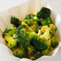 Broccoli With Oyster Sauce 蚝油西兰花 · 