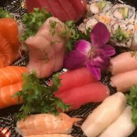 Sushi & Sashimi Combo (For 1) · 10 pcs sushi, 10 pcs sashimi, 1 California roll