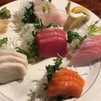 Sashimi Regular · 15 pcs of assorted raw fish.