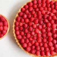 Tarte Framboises Et Mascarpone (Raspberry) Large (6/6) · A buttery crust, filled with lightly sweetened creamy mascarpone, topped with delicious rasp...