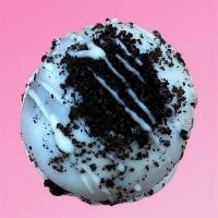 Cookies 'N' Cream Cake Truffle · vegan, dairy-free, egg-free, contains soy & gluten