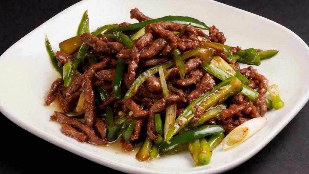 Shredded Beef With Green Pepper / 小椒牛肉丝 · 