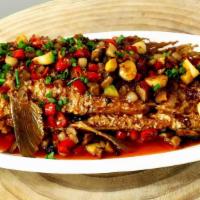 Sautéed Whole Fish With Spicy Bean Sauce / 家常豆瓣全鱼 · 