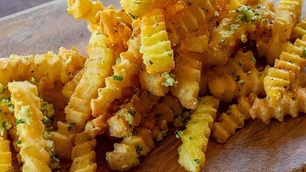 Regular Crinkle Cut Fries · Fresh Fried Crinkle Fries. Add your choice of seasonings.