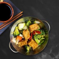 Praram Tofu Lover  · Sautéed tofu and mixed vegetables with peanut sauce.