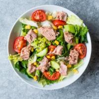 Healthy Tuna Salad · Fresh salad made with crispy romaine lettuce, tuna, avocado, chickpeas, carrots, and a light...