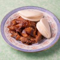 Tea Smoked Duck 樟茶鸭 · Duck, spices, buns