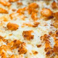 Chipotle Chicken Pizza  · Crispy chicken  cutlet mix with chipotle sauce ,bacon and ranch drizzle