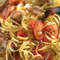 Linguini Seafood · Shrimps, calamari, mussels, diced tomato, fresh basil, parsley, extra virgin olive oil, whit...