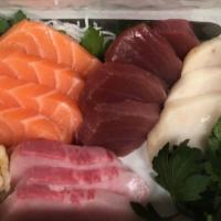 Sashimi Classic · 14 pieces sashimi.