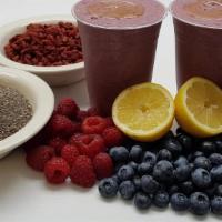 Berry Rush · Strawberries, Raspberries, Blueberries,Goji Berries, Chia Seeds, Fresh Lemon, Honey.