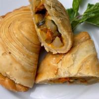 Curry Puff / Karipob Ⓥ 2 Pcs · Sweet potatoes, carrots, onions, cilantro, green peas